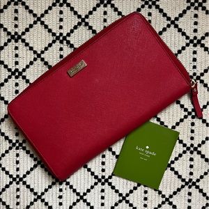 EUC | Kate Spade Travel Wallet ♠️